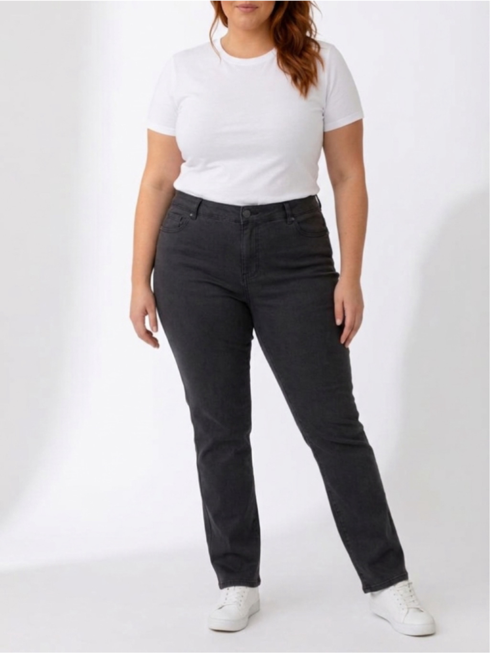 Women’s Avenue denim straight leg jeans in black size 16 a no physical defects